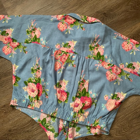 Awesome Floral Cropped Blouse!! - Picture 6 of 11